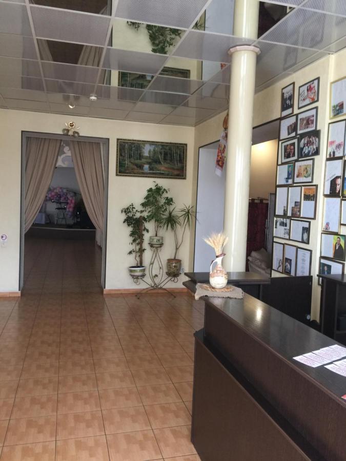 Готель "У Свата" Гришківці Бердичівський Р-Н Hryshkivtsi Exterior foto