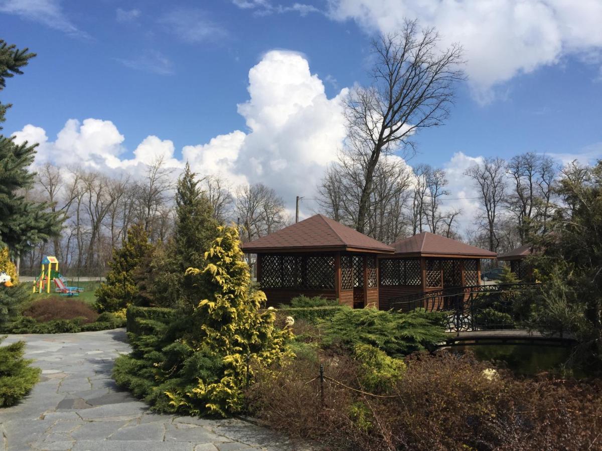 Готель "У Свата" Гришківці Бердичівський Р-Н Hryshkivtsi Exterior foto